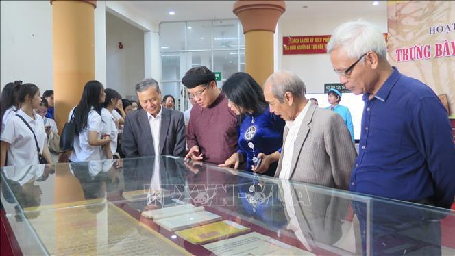 Trưng bày 130 sắc phong, bằng cấp phục chế