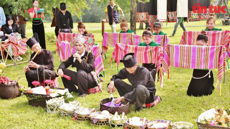 G&igrave;n giữ n&eacute;t đẹp văn h&oacute;a của d&acirc;n tộc Th&aacute;i đen Lai Ch&acirc;u qua lễ hội Then Kin Pang
