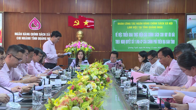 Đoàn công tác Ngân hàng chính sách xã hội làm việc tại Quảng Ngãi