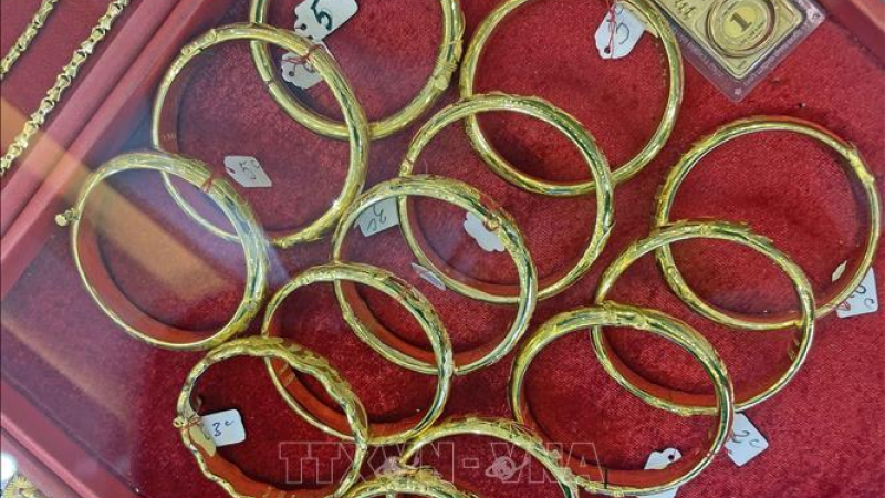 Sáng 1/12, giá vàng giao dịch quanh mốc 73,6 triệu đồng/lượng