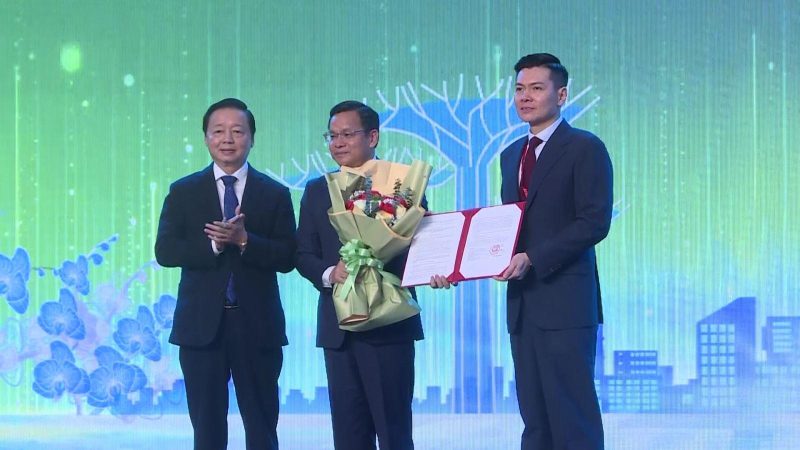 TRAO CHỦ TRƯƠNG ĐẦU TƯ VSIP II QUẢNG NGÃI VÀ 6 DỰ ÁN VÀO VSIP QUẢNG NGÃI