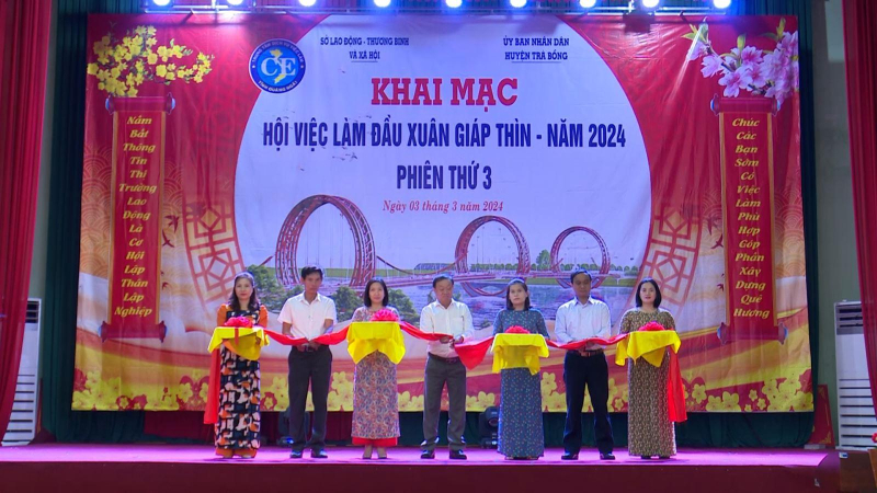 Tr&agrave; Bồng: Hơn 100 lao động t&igrave;m được việc l&agrave;m