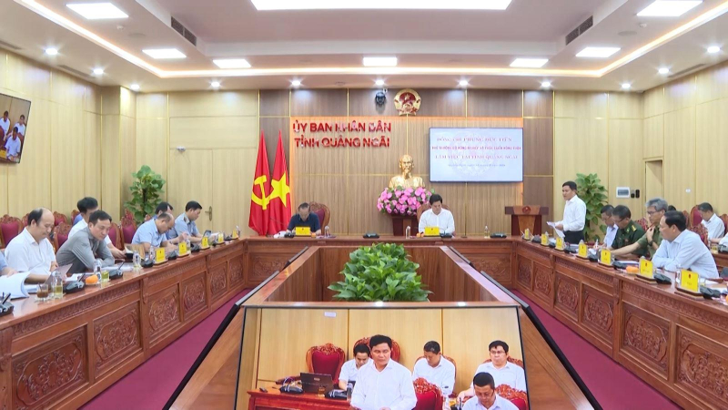 Thứ trưởng Bộ Nông nghiệp và Phát triển nông thôn làm việc với lãnh đạo tỉnh Quảng Ngãi