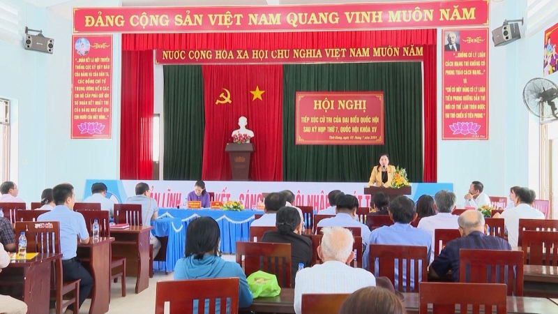 Đoàn đại biểu Quốc hội tỉnh tiếp xúc cử tri xã Tịnh Giang