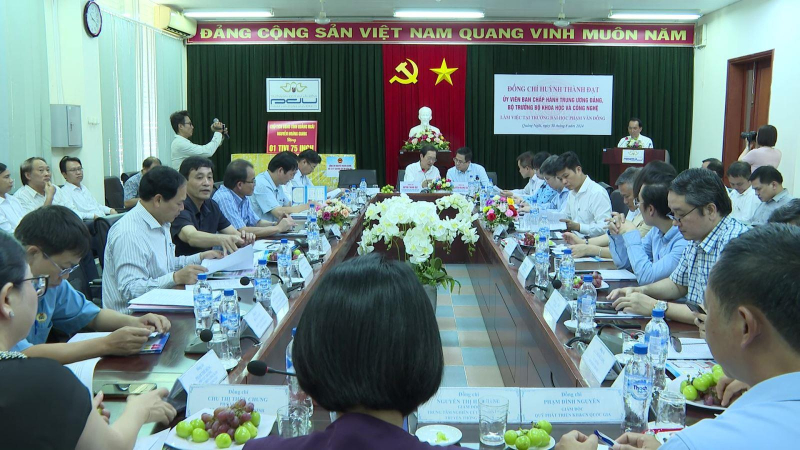 Trưởng bộ Khoa học và Công nghệ thăm và làm việc với Trường Đại học Phạm Văn Đồng