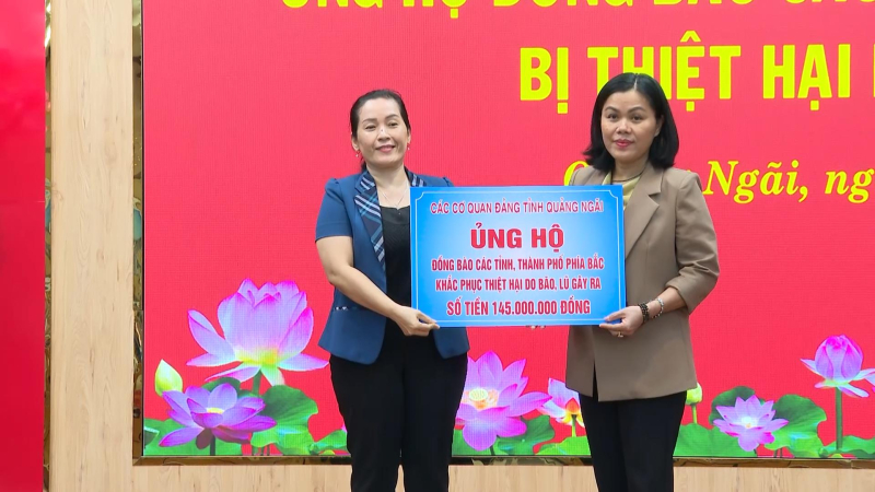 Thường trực Tỉnh ủy Quảng Ngãi phát động ủng hộ đồng bào vùng bão, lũ