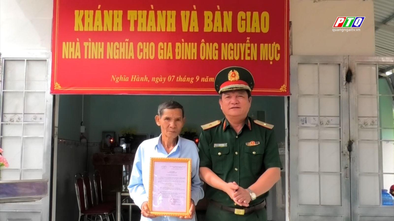 Bàn giao nhà tình nghĩa cho gia đình liệt sĩ tại Nghĩa Hành