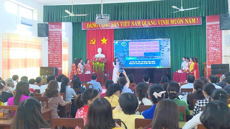 Hội thi “ứng dụng công nghệ thông tin trong sinh hoạt hội” của hội phụ nữ