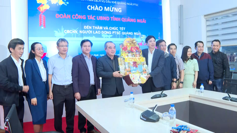 Phó Chủ tịch Thường trực UBND tỉnh thăm, chúc Tết PTSC Quảng Ngãi