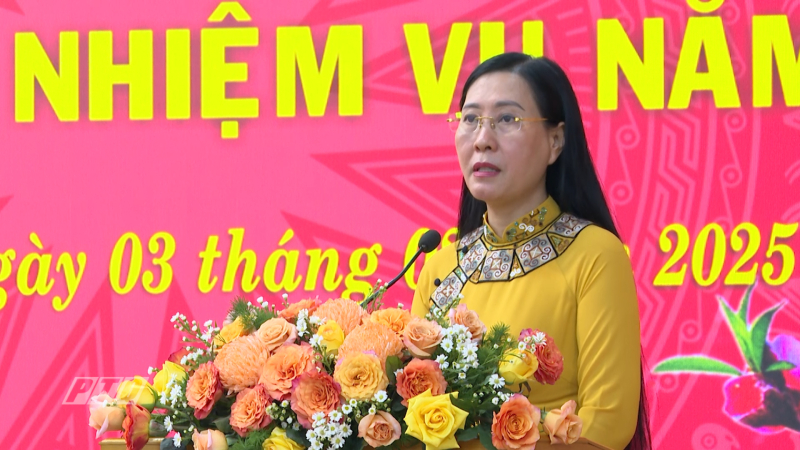 Bí thư Tỉnh ủy Bùi Thị Quỳnh Vân gặp mặt đầu năm các cơ quan khối Đảng