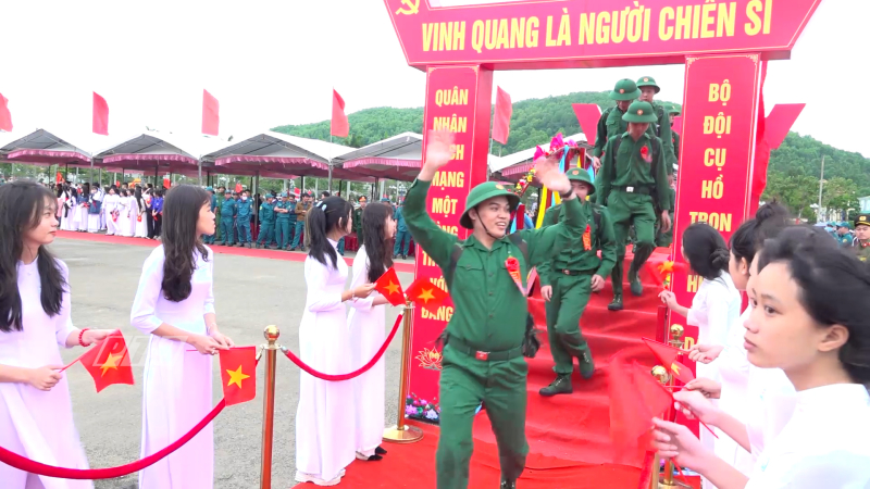 Ng&agrave;y hội giao nhận qu&acirc;n năm 2025 tỉnh Quảng Ng&atilde;i