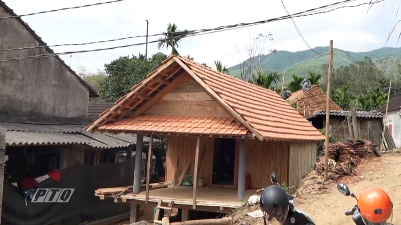 Khẩn trương tháo gỡ khó khăn về xóa nhà tạm, nhà dột nát