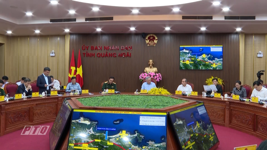 Phó Thủ tướng Thường trực Chính phủ Nguyễn Hòa Bình làm việc với 04 địa phương từ Đà Nẵng - Phú Yên đẩy nhanh tiến độ dự án cao tốc