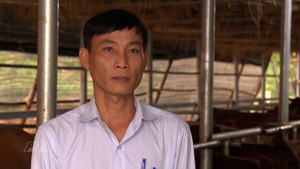 Ông Đinh Duy Huệ, Phó Chủ tịch UBND xã Sơn Tinh, Sơn Tây