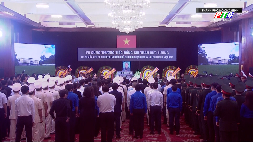 Lễ viếng nguyên Chủ tịch nước Trần Đức Lương đồng thời được tổ chức trọng thể tại Hội trường Thống nhất Thành phố Hồ Chí Minh