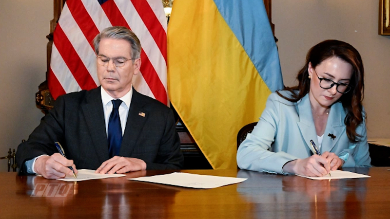 Ukraine và Mỹ đánh giá việc ký thỏa thuận khoáng sản