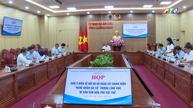 Cho ý kiến hồ sơ đề nghị xét Nghệ nhân ưu tú trong lĩnh vực di sản văn hóa phi vật thể