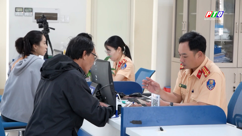 Vẫn có thể điều khiển xe khi đang chờ cấp, đổi bằng lái