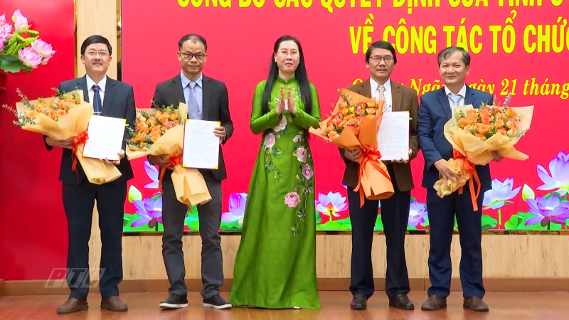 Công bố Quyết định sáp nhập Đài PT&TH Quảng Ngãi vào Báo Quảng Ngãi