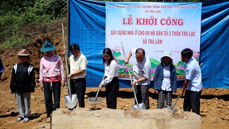 Khởi công xây dựng 09 nhà ở cho hộ nghèo