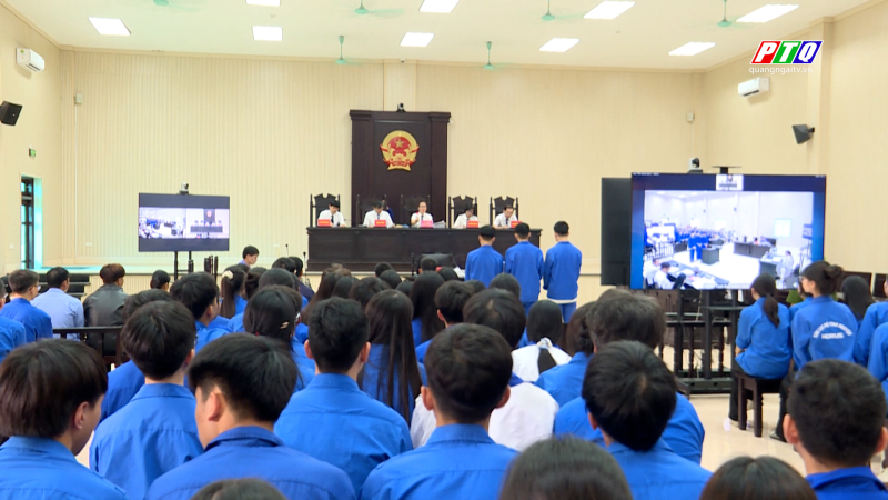 Bản án nghiêm khắc cho các bị cáo chưa thành niên