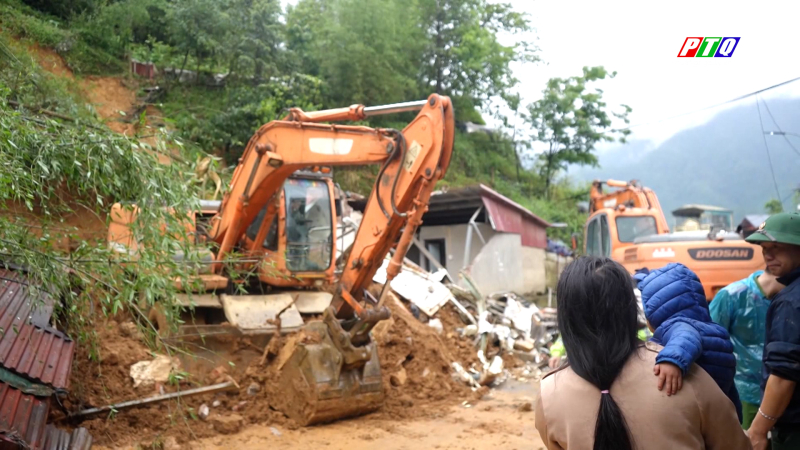 Mưa lớn kèm dông, lốc gây nhiều thiệt hại tại Lào Cai