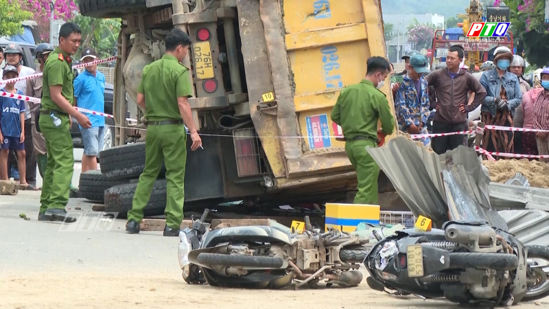 Tai nạn giao thông nghiêm trọng khiến 05 người thương vong 