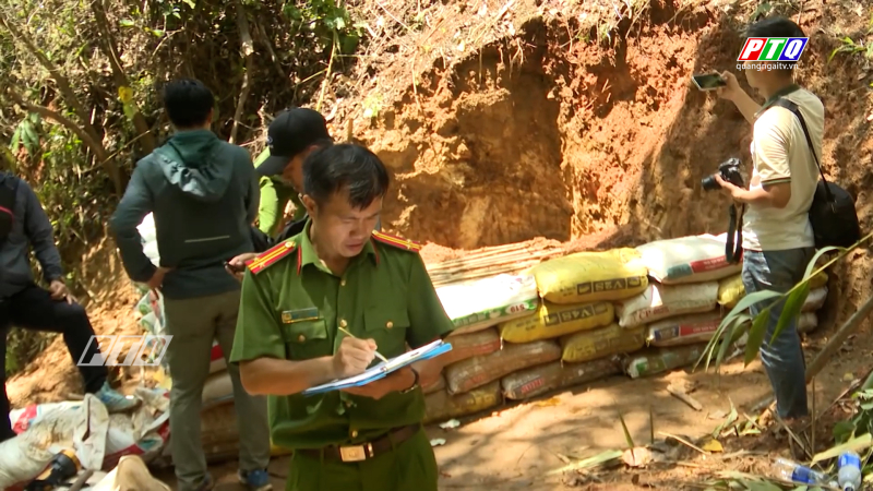 Phát hiện nhóm khai thác vàng chui trong rừng phòng hộ
