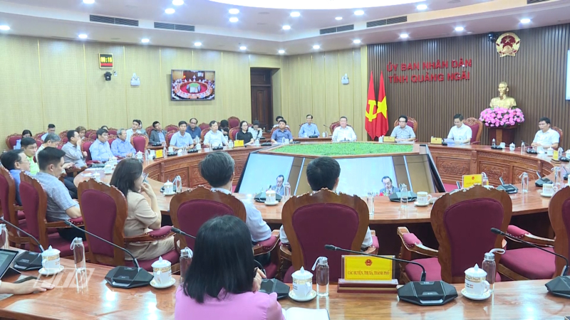 Thủ tướng tọa đàm với doanh nghiệp về phát triển kinh tế tư nhân
