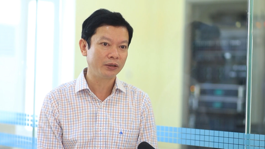 quang,nghia,11003808.jpg