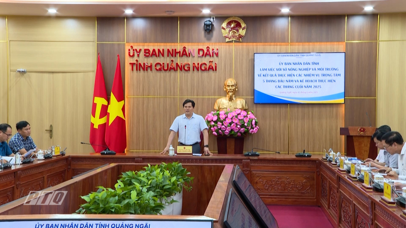 Tiếp tục đổi mới tư duy quản lý, phục vụ tốt hơn cho người dân, doanh nghiệp