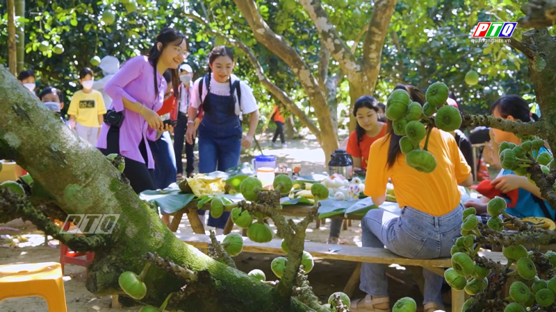 Nông dân thôn Bình Thành cải tạo vườn, thiết kế nhà kiểu mẫu để phát triển du lịch cộng đồng