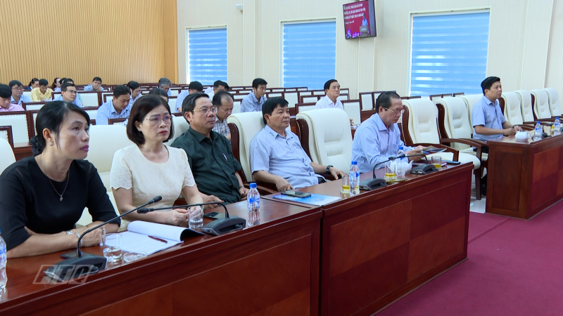 Học tập chuyên đề về sắp xếp, tinh gọn bộ máy và nâng cao trách nhiệm công vụ