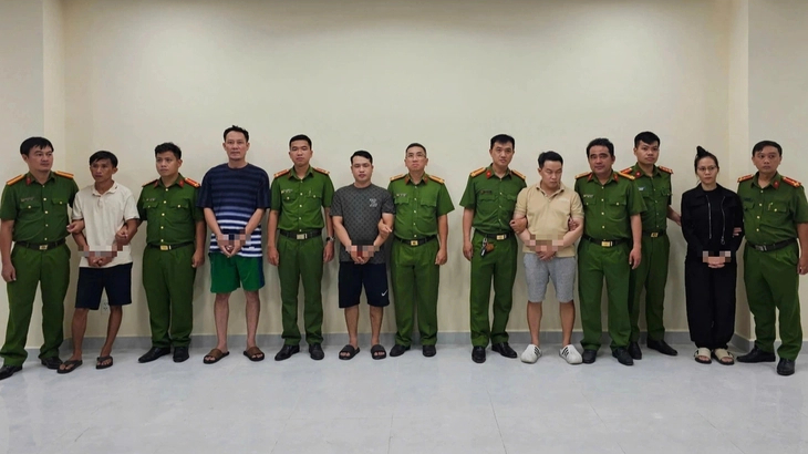 Phá đường dây sản xuất, mua bán dầu nhớt giả tại TP. Hồ Chí Minh