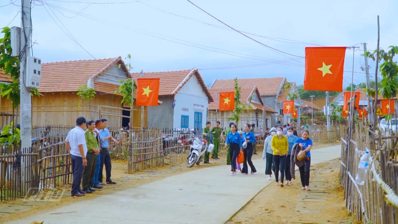 Cán bộ cơ sở - Điểm tựa vững chắc củng cố niềm tin của dân với Đảng