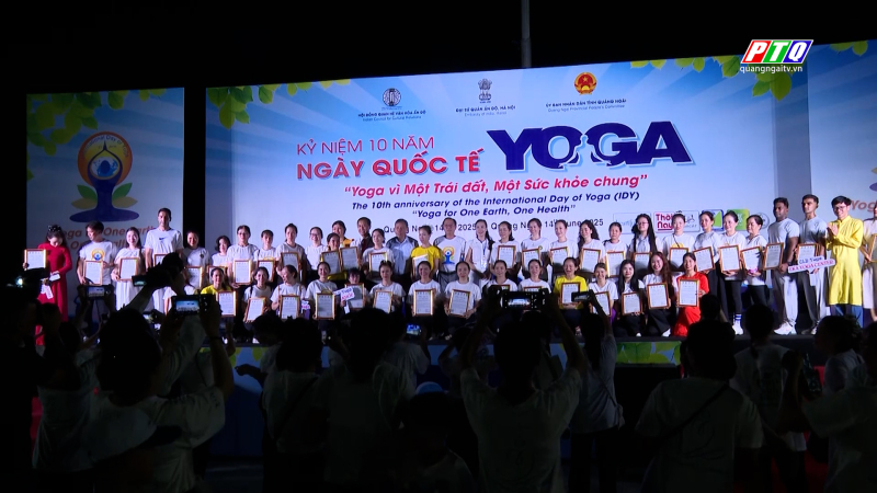 Sắc màu Yoga lan tỏa giữa lòng Quảng Ngãi