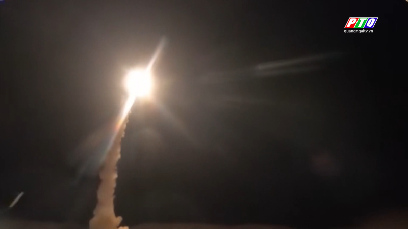 Israel và Iran tấn công đáp trả lẫn nhau trên nhiều mặt trận