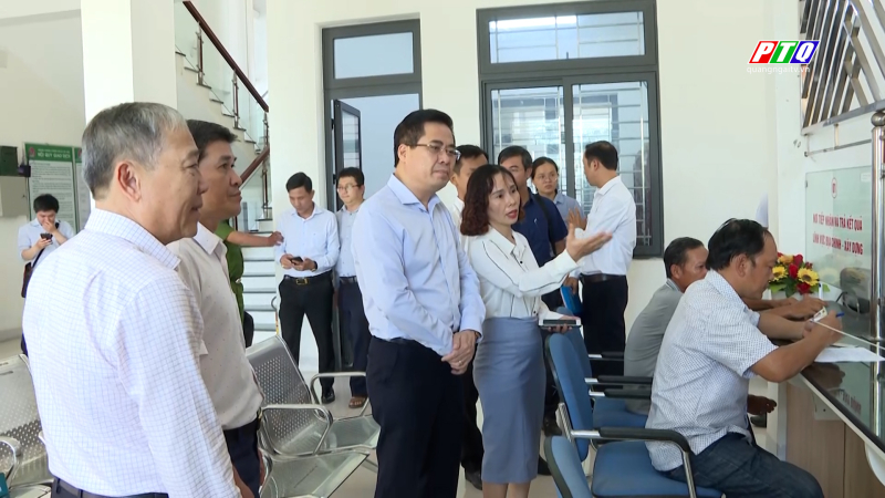 Chủ tịch UBND tỉnh kiểm tra công tác vận hành thử mô hình chính quyền địa phương 2 cấp