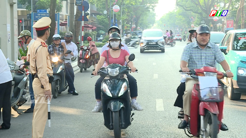 Ngày đầu thi tốt nghiệp THPT 2025, giao thông thông suốt