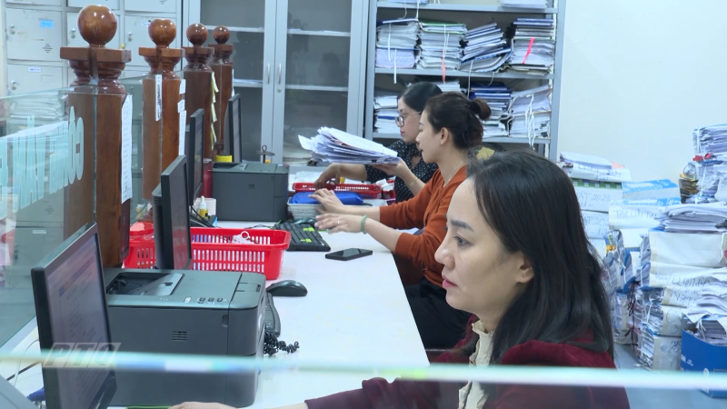 Nâng cao ý thức công vụ khi thực hiện mô hình chính quyền địa phương hai cấp