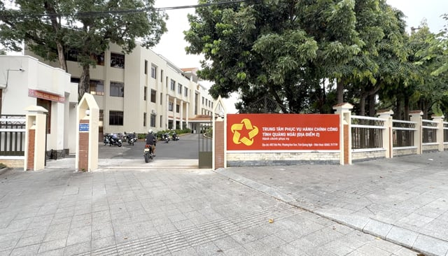 Trung tâm Phục vụ hành chính công – Cơ sở 2 đặt tại địa điểm số 492 Trần Phú, phường Kon Tum, tỉnh Quảng Ngãi.