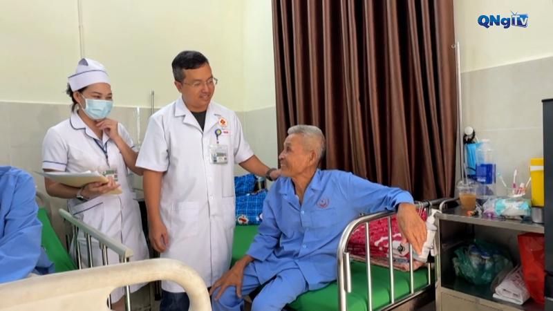 Lấy thành công viên đạn trong cơ thể một cựu chiến binh