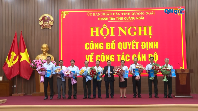 Thanh tra tỉnh công bố các quyết định về công tác cán bộ