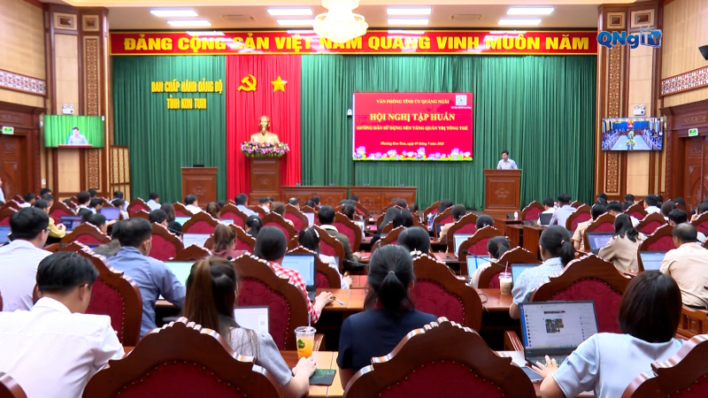 Hội nghị tập huấn hướng dẫn sử dụng Nền tảng quản trị tổng thể
