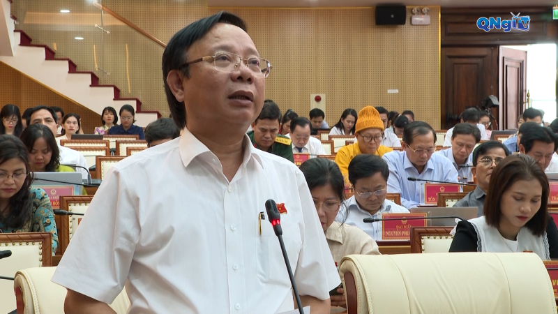 Thảo luận nhiệm vụ phát triển kinh tế - xã hội 06 tháng cuối năm 2025