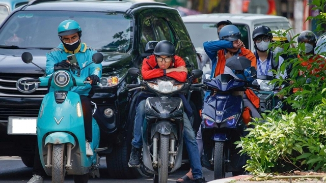 Dự kiến hỗ trợ tối đa 3 triệu/cá nhân để mua xe điện, hạn chế xe xăng