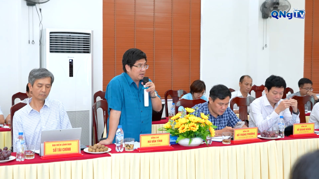 Lãnh đạo các sở, ngành phát biểu tại buổi làm việc