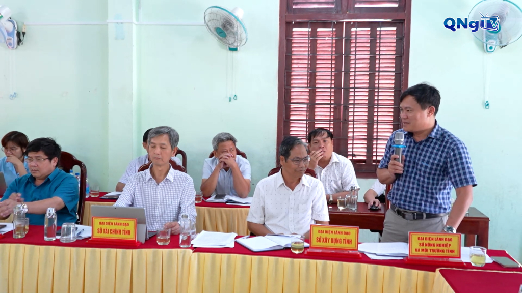 Lãnh đạo các sở, ngành phát biểu tại buổi làm việc