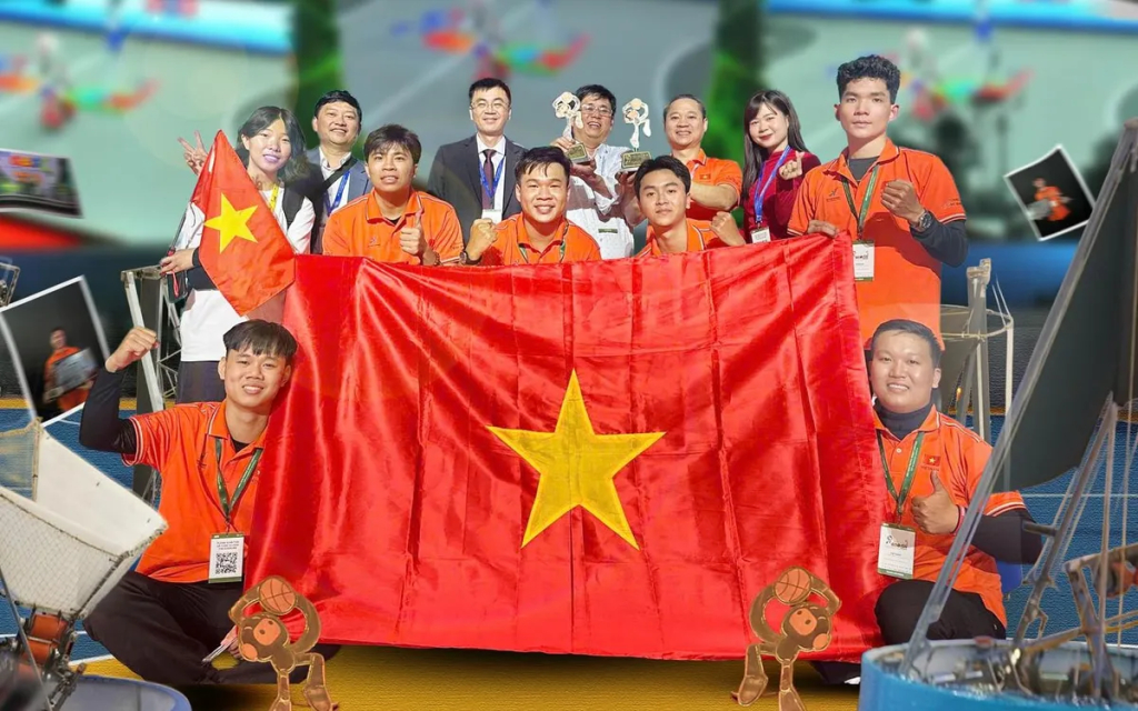 Đội tuyển Việt Nam giành giải Ba và giải ABU. (Ảnh: fanpage Đại học Lạc Hồng)