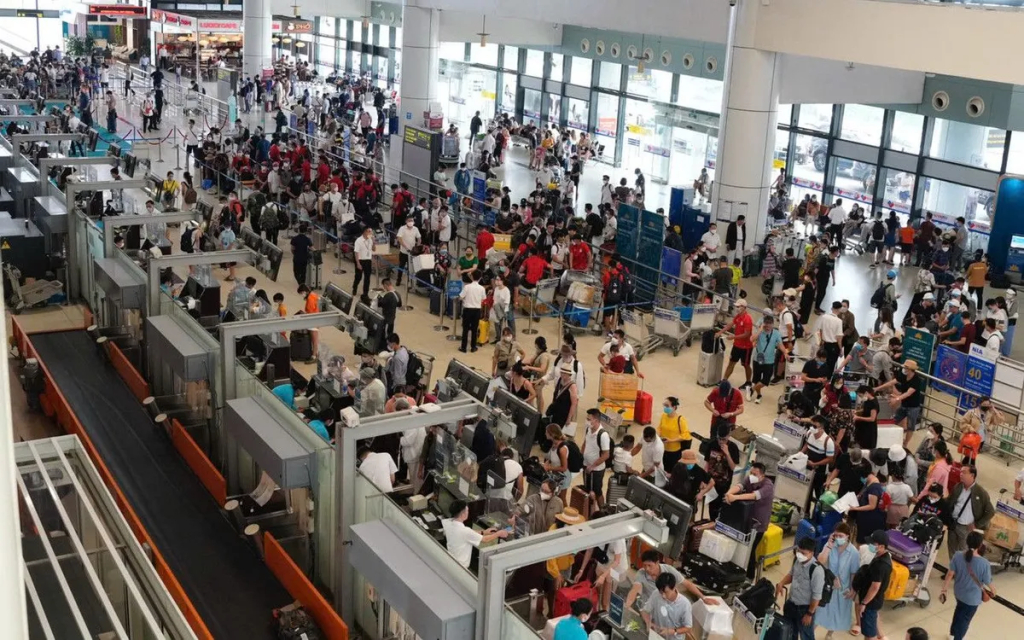 Hãng bay tăng chuyến, giá vé máy bay dịp Quốc khánh hạ nhiệt